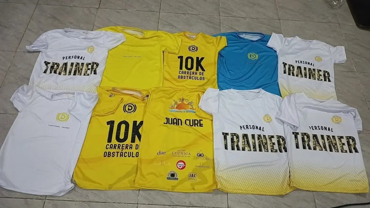 Lote de camisetas para entrenadores y una carrera de 10K